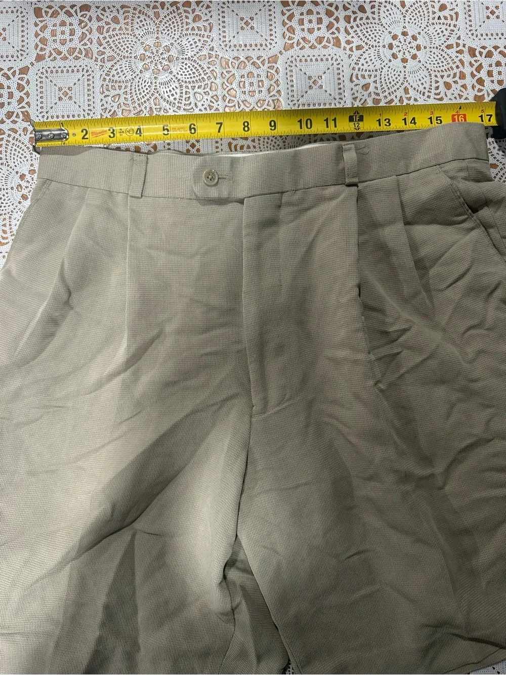 Greg Peters Men’s Khaki Pleated Dress Golf Shorts Tagged 34 Fits 32